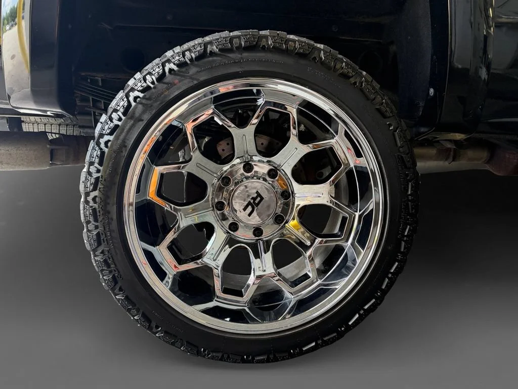 Used 2016 ONYX BLACK GMC Denali image 10
