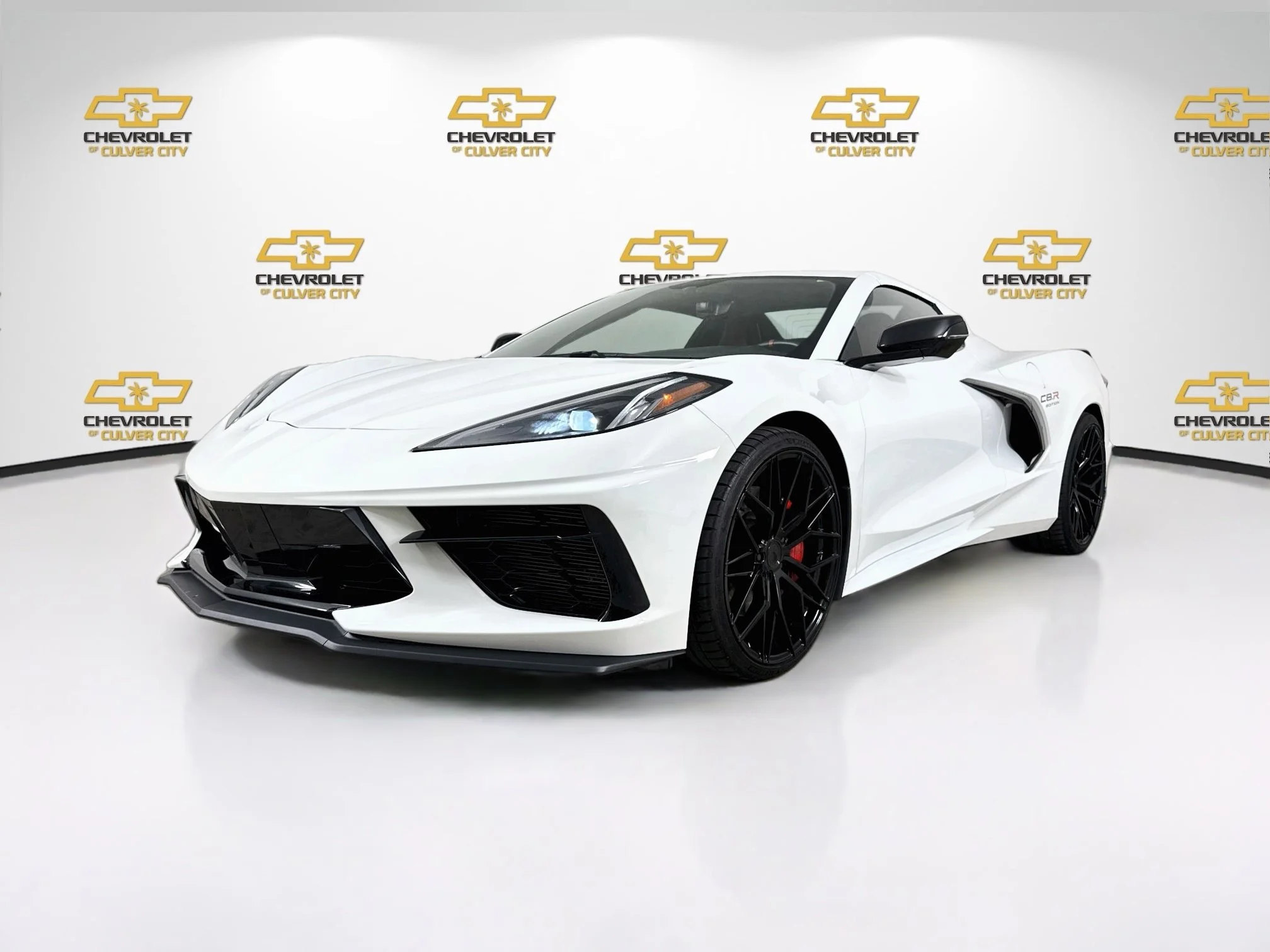 Used 2020 ARCTIC WHITE Chevrolet 1LT image 3