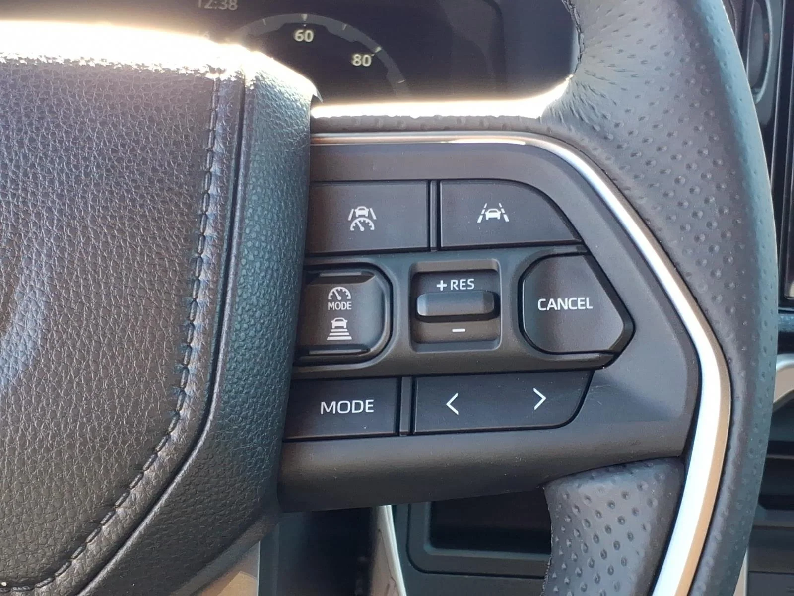 Used 2026 Wind Chill Pearl Toyota Limited image 28