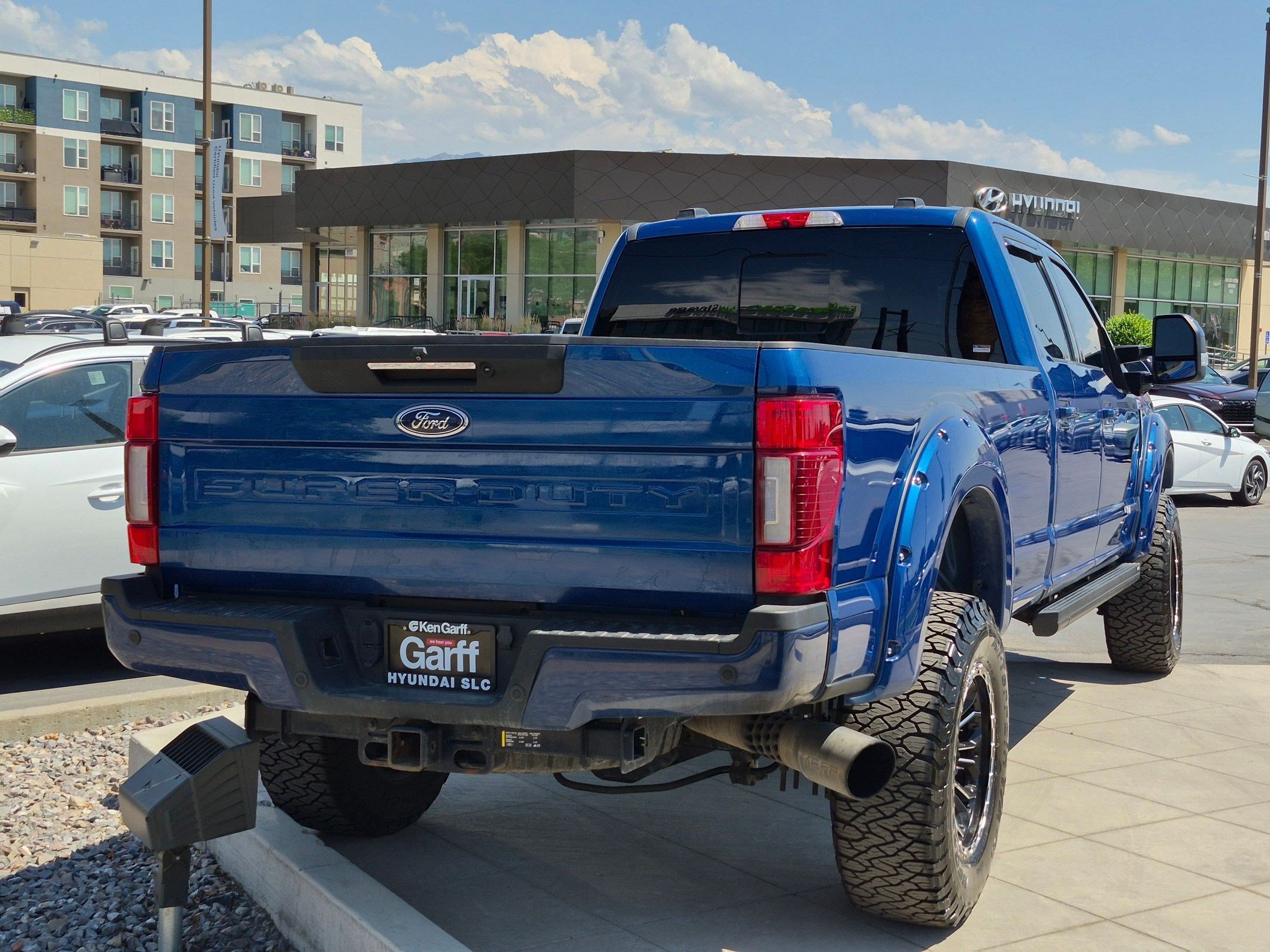 Used 2022 Blue Metallic Ford LARIAT image 3