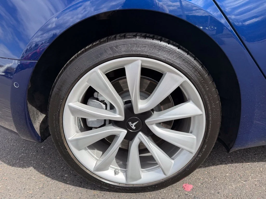 Used 2018 Blue Tesla Long Range image 9