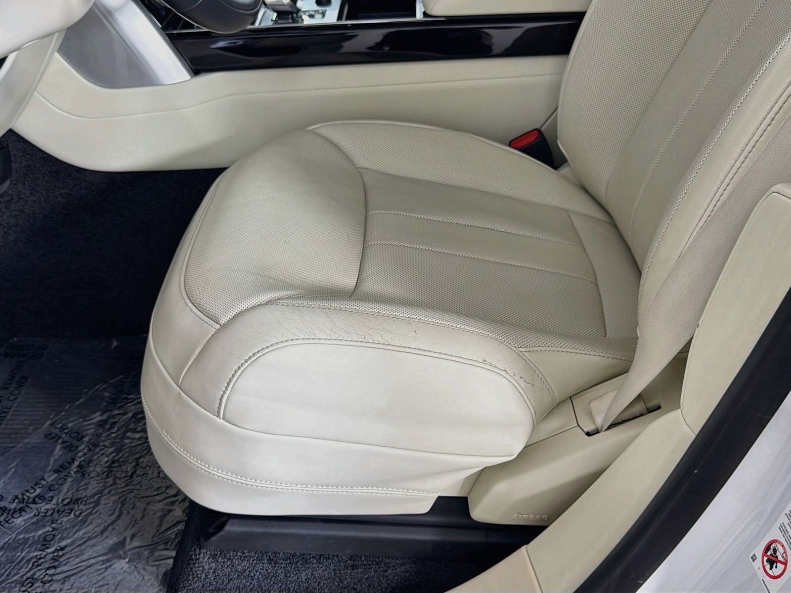 Certified Used 2023 Fuji White Land Rover SE image 25