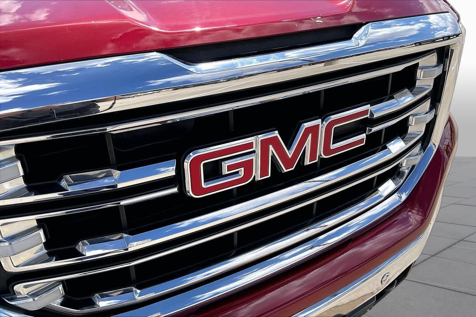 Used 2018 Red Quartz Tintcoat GMC SLT image 28