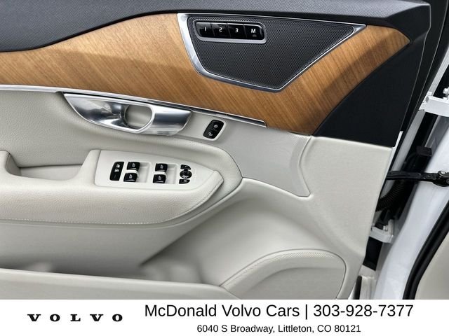 Used 2021 White Volvo T6 Momentum image 13