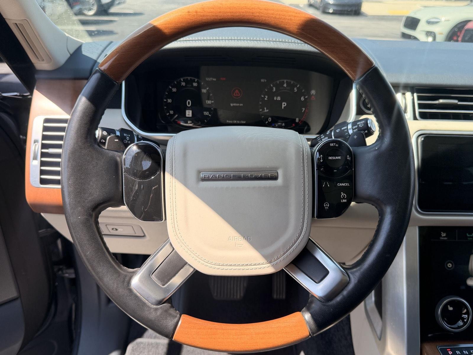 Used 2019 Byron Blue Metallic Land Rover HSE image 2