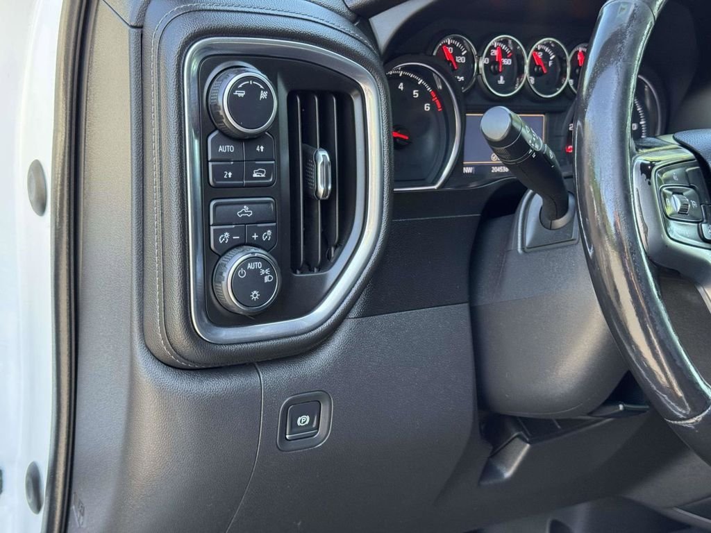 Used 2019 White Chevrolet LT image 10