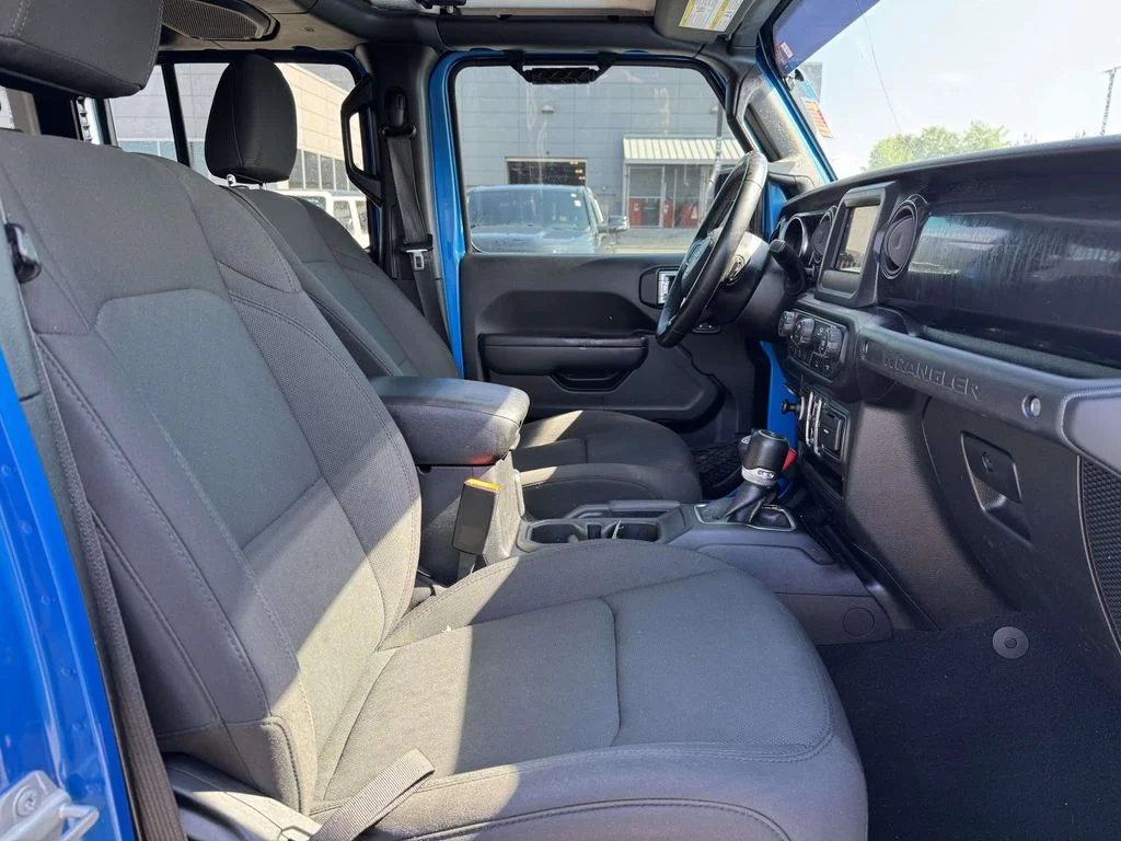 Used 2022 Blue Jeep Unlimited Sport Altitude image 14