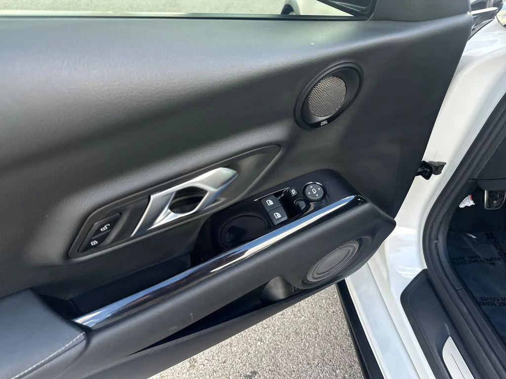 Used 2025  Toyota 3.0 image 16