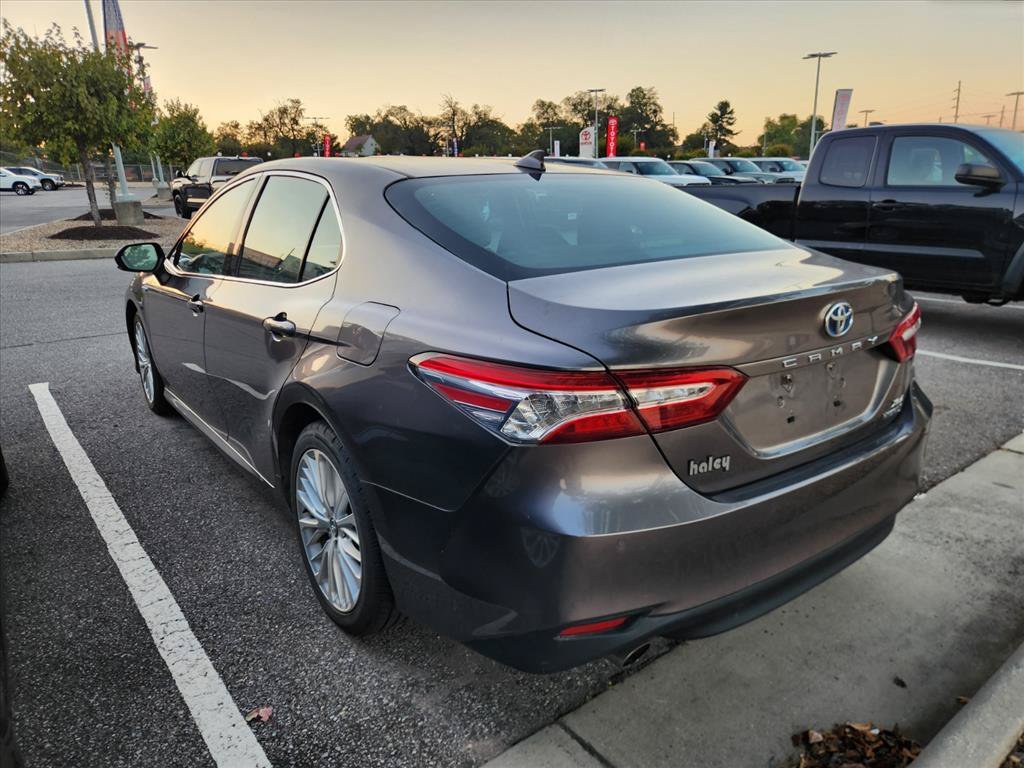 Used 2020 Gray Toyota XLE image 6