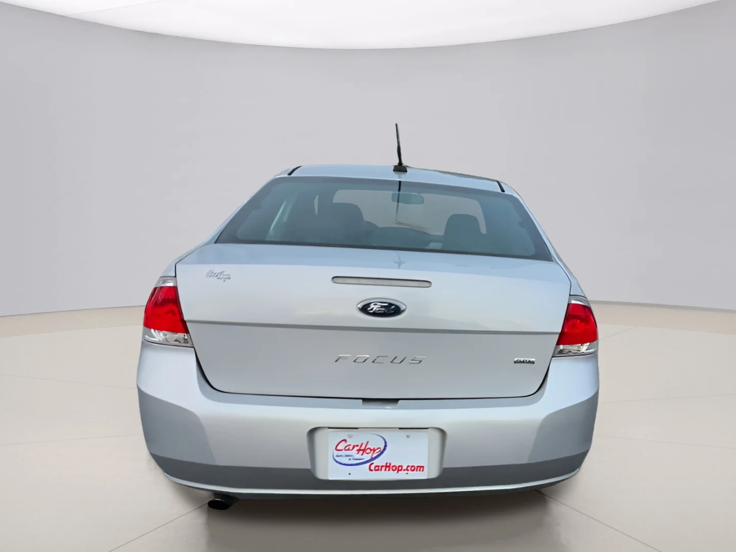 Used 2010 Silver Ford SEL image 4
