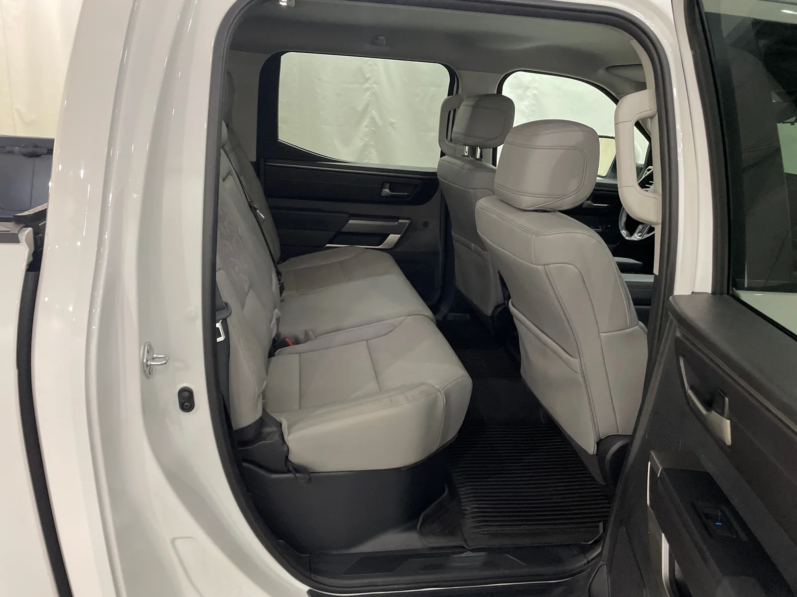 Used 2024 Ice Cap Toyota SR5 image 25