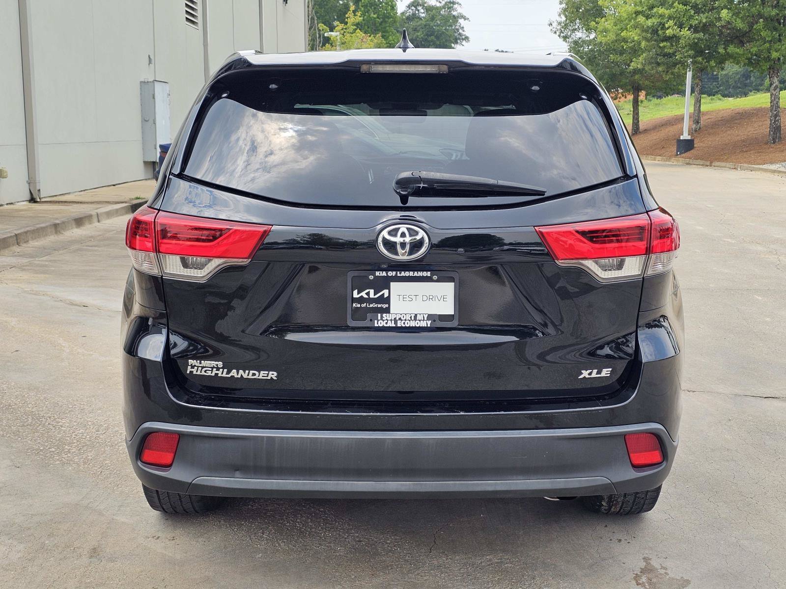 Used 2019 Black Toyota  image 11