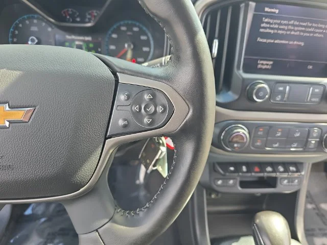 Used 2022 Black Chevrolet Z71 image 19