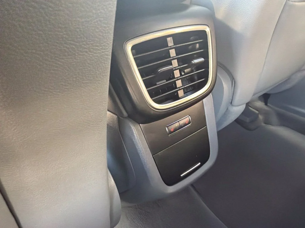 Used 2020 Wh Lincoln Reserve image 30