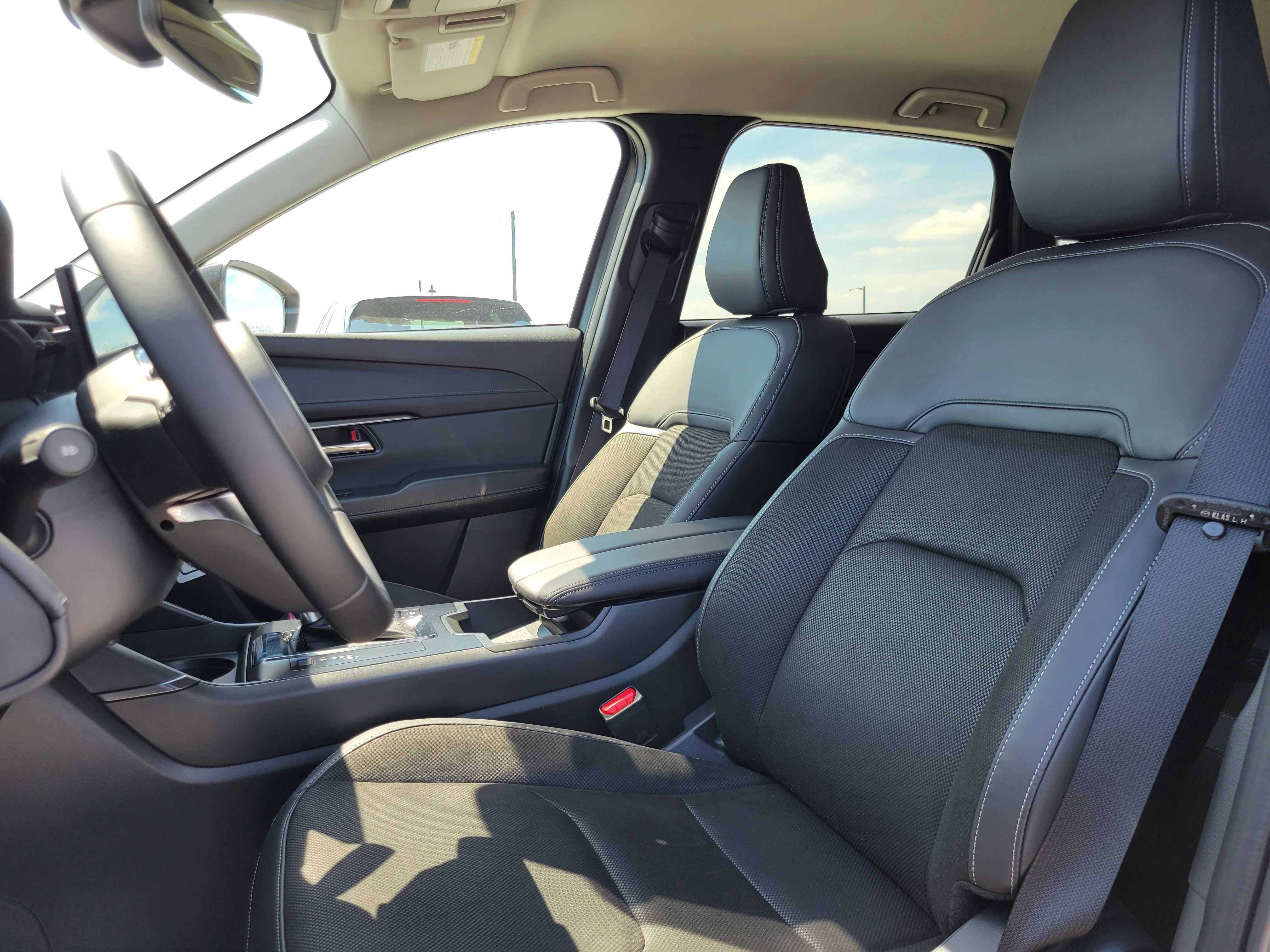 New 2026 Navy Blue Mica Mazda 2.5 S Select AWD image 11