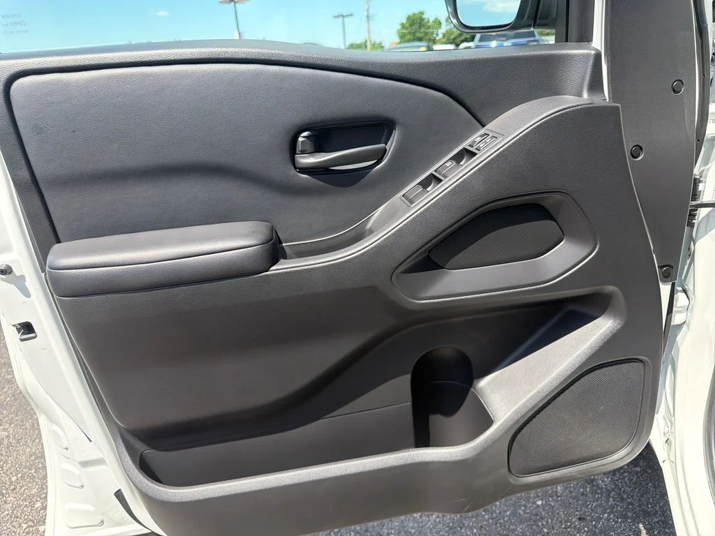 Used 2025 White Nissan S image 24