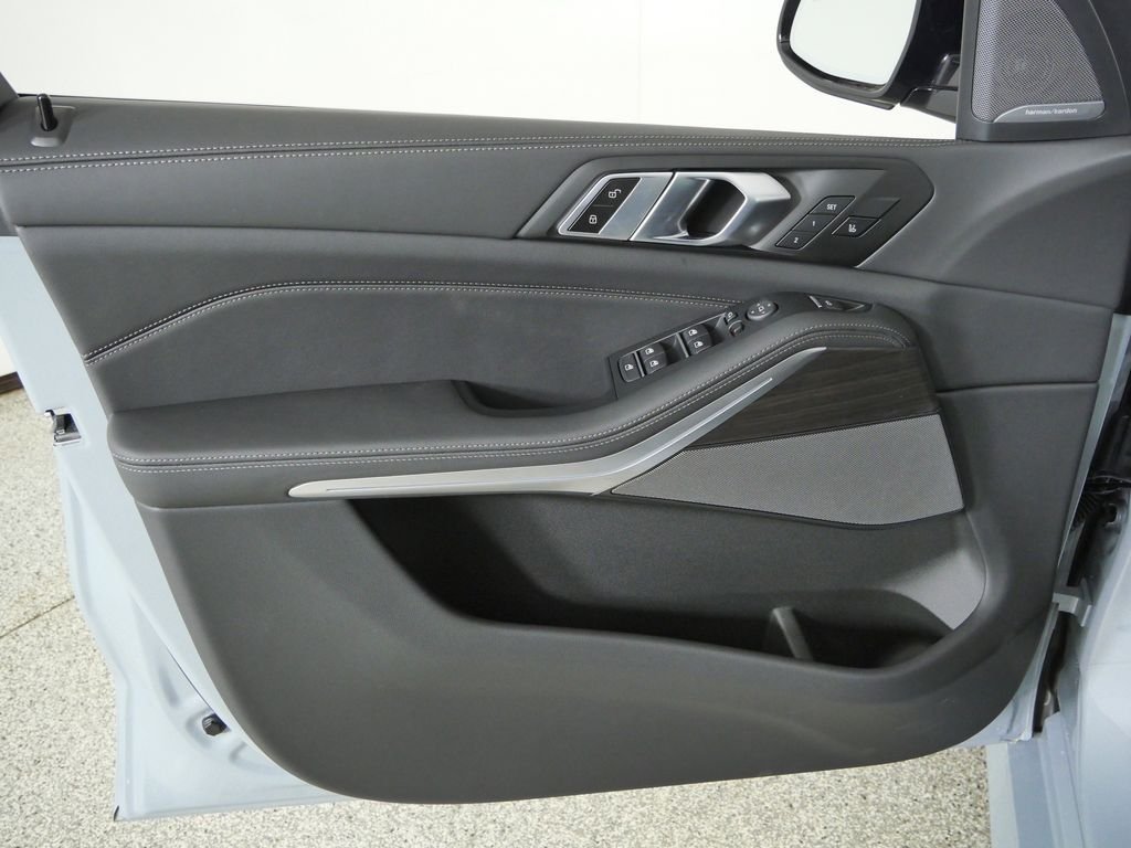 New 2026 Brooklyn Grey Metallic BMW xDrive40i image 34