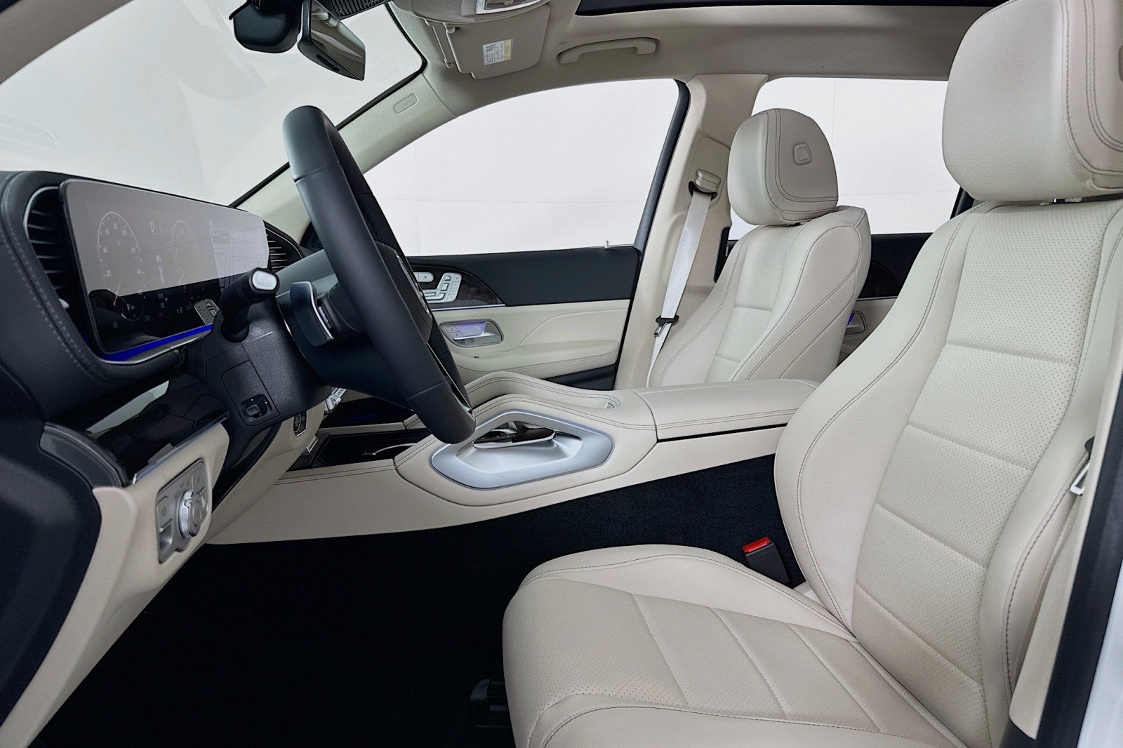 New 2026 Polar White Mercedes-Benz GLS 450 4MATIC® SUV image 17