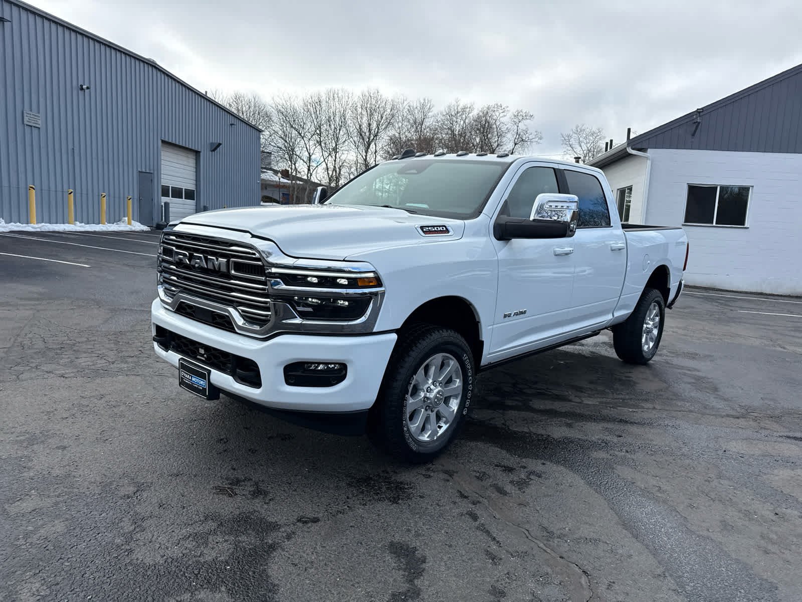 New 2026 Bright White Clear-Coat Exterior Paint RAM Laramie image 7