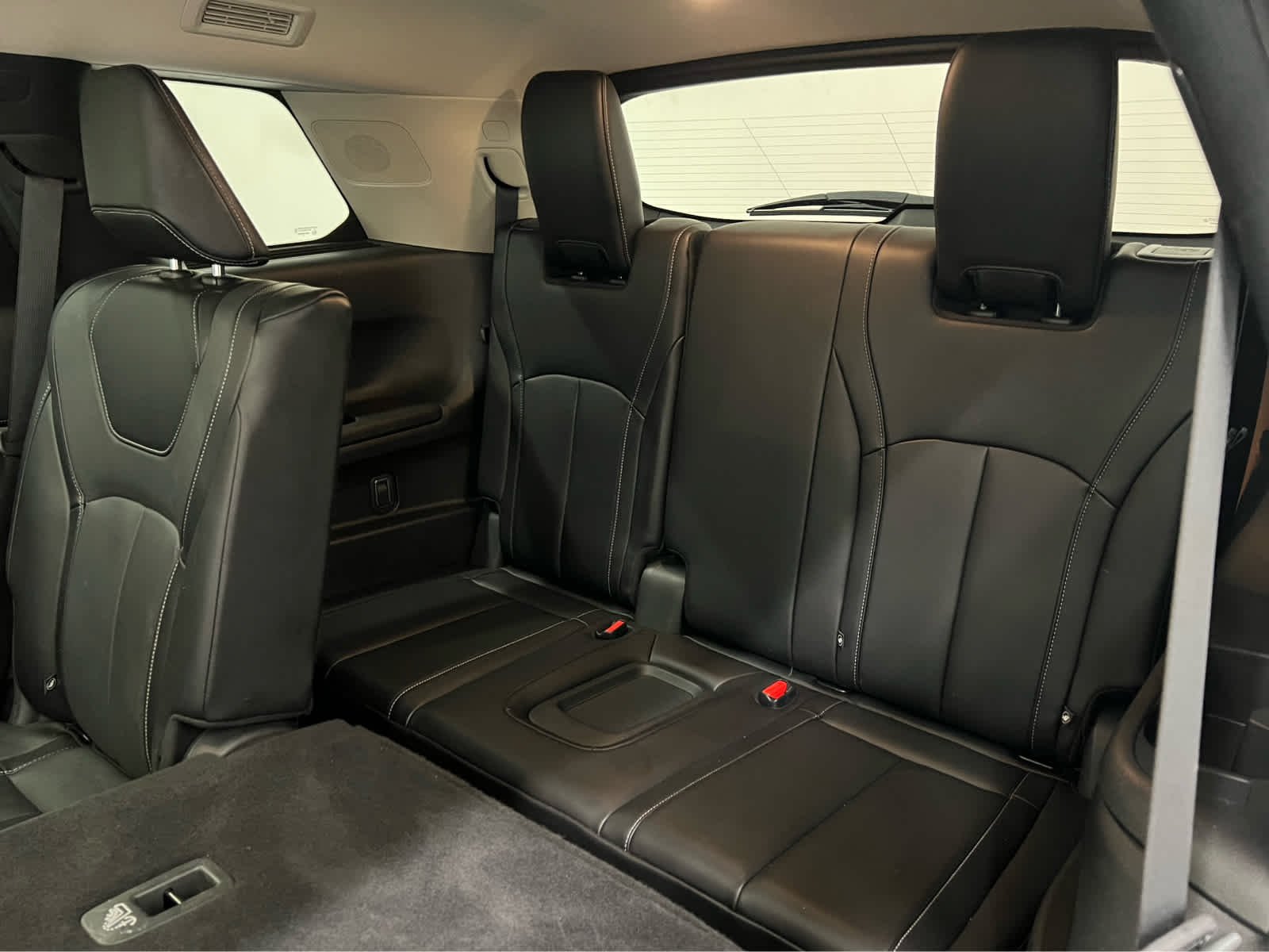 Used 2024 Mineral Black INFINITI LUXE image 36