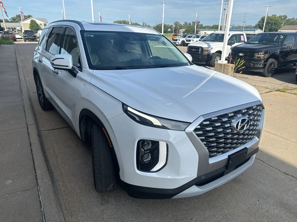 Used 2021 Hyper White Hyundai SEL image 4