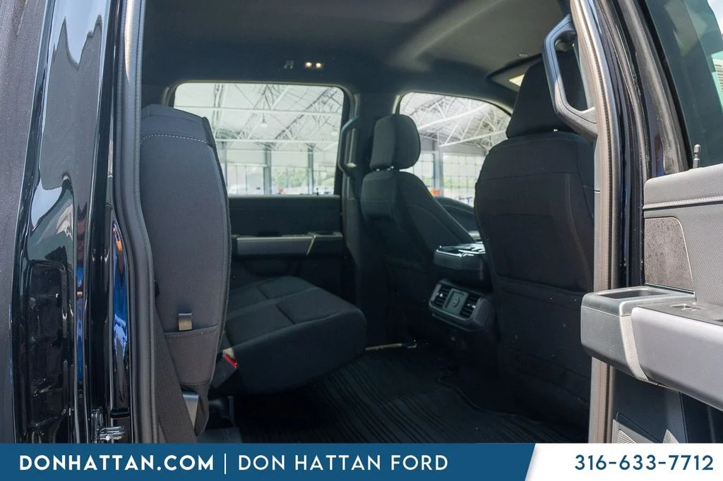 New 2026 Agate Black Metallic Ford XLT image 23