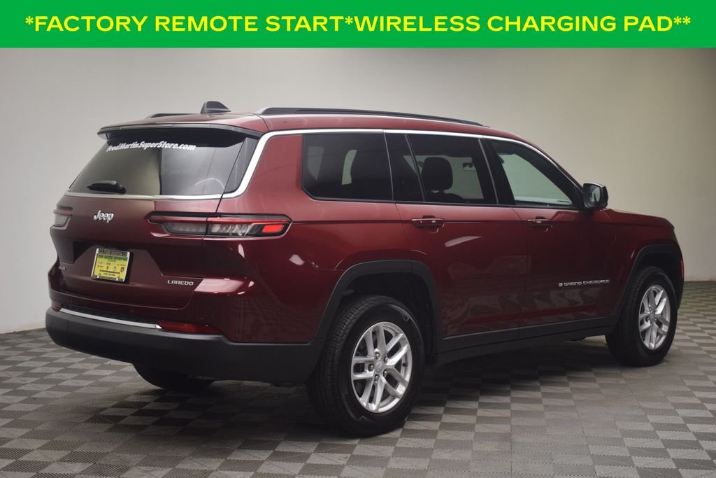 Used 2025 Velvet Red Pearlcoat Jeep Laredo image 8