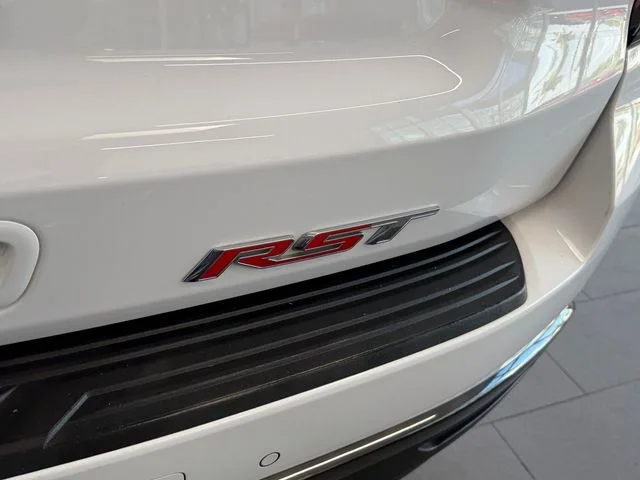 Used 2022 White Chevrolet RST image 13