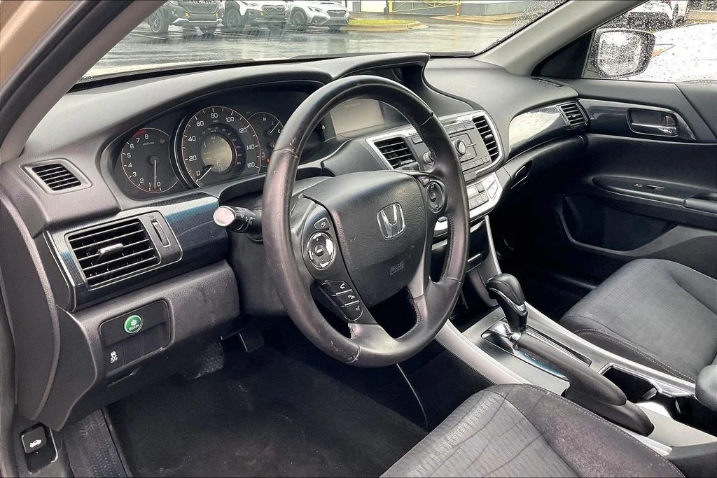Used 2013 Beige Honda Sport image 13