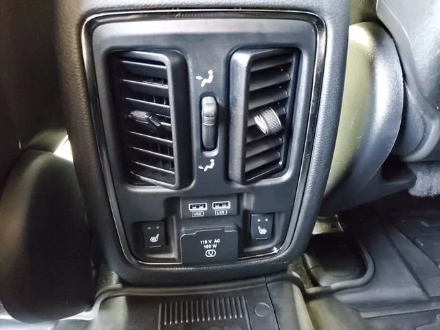 Used 2019 Billet Silver M Jeep High Altitude image 26