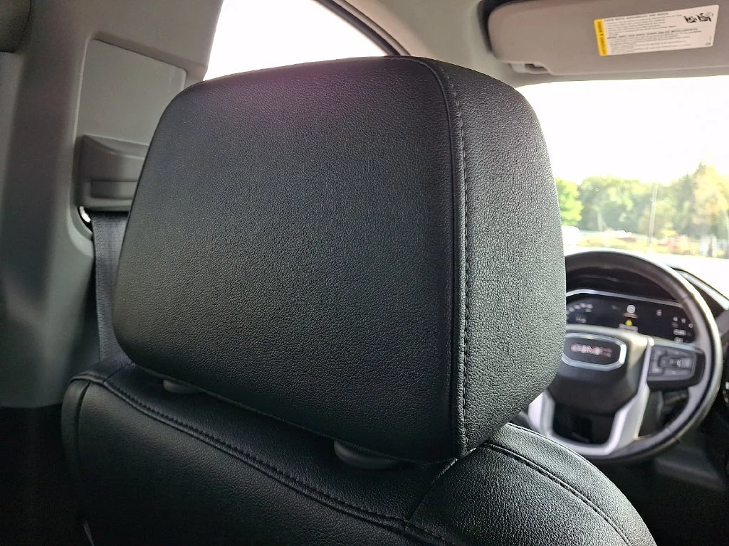 Used 2025 Onyx Black GMC SLT image 14