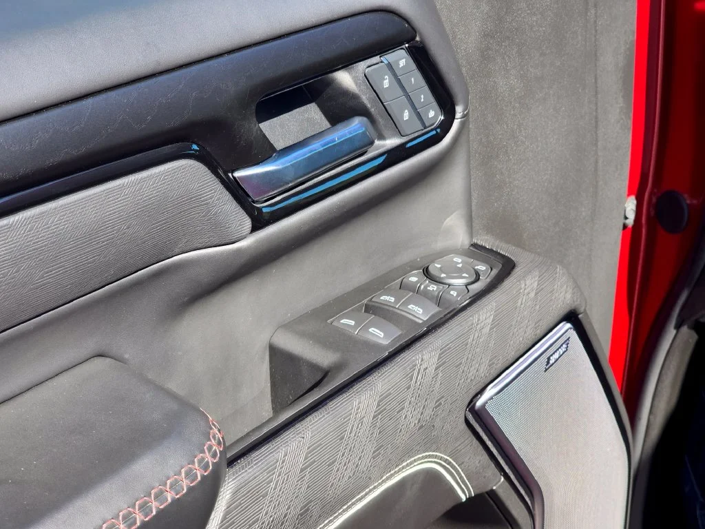 Used 2025 Red GMC AT4X image 43