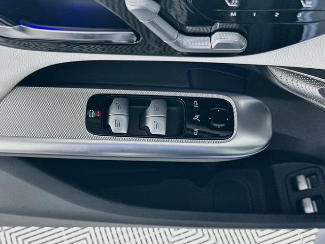 New 2027 Polar White Mercedes-Benz GLC 350e image 49