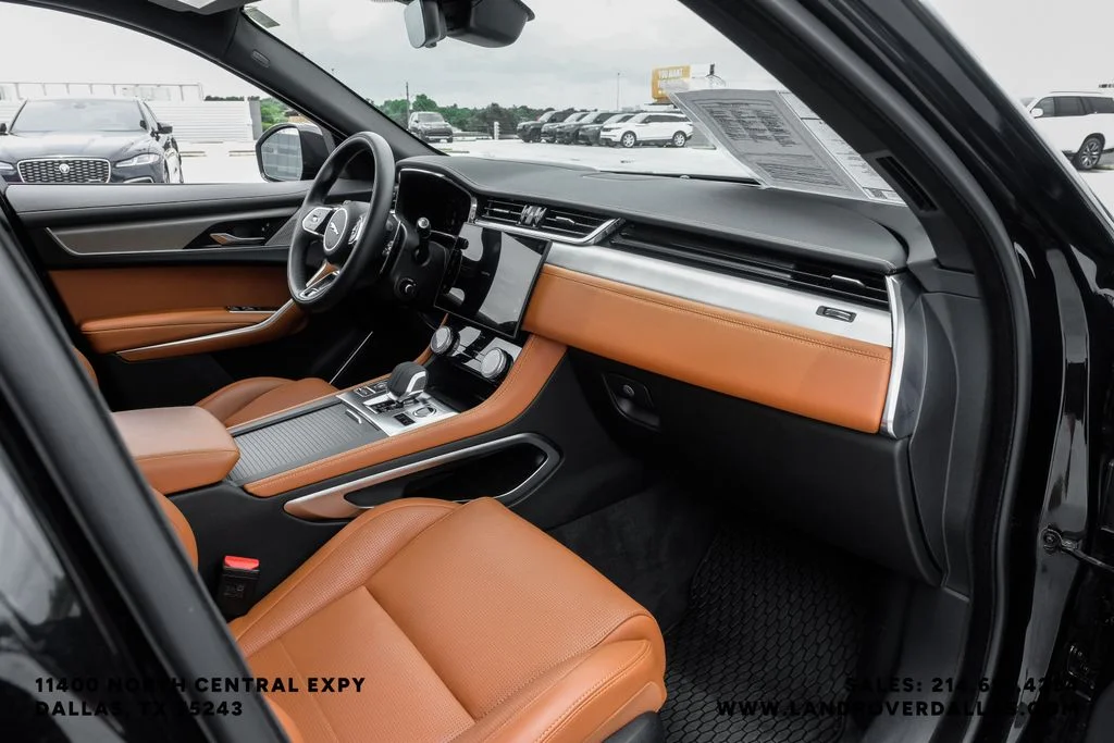2026 Jaguar F-Pace R-Dynamic S - Photo 16