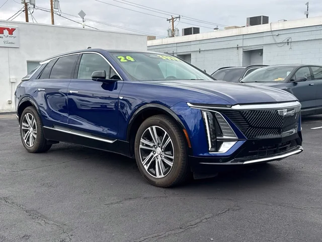 Pre-Owned 2024 Cadillac LYRIQ Luxury With Navigation