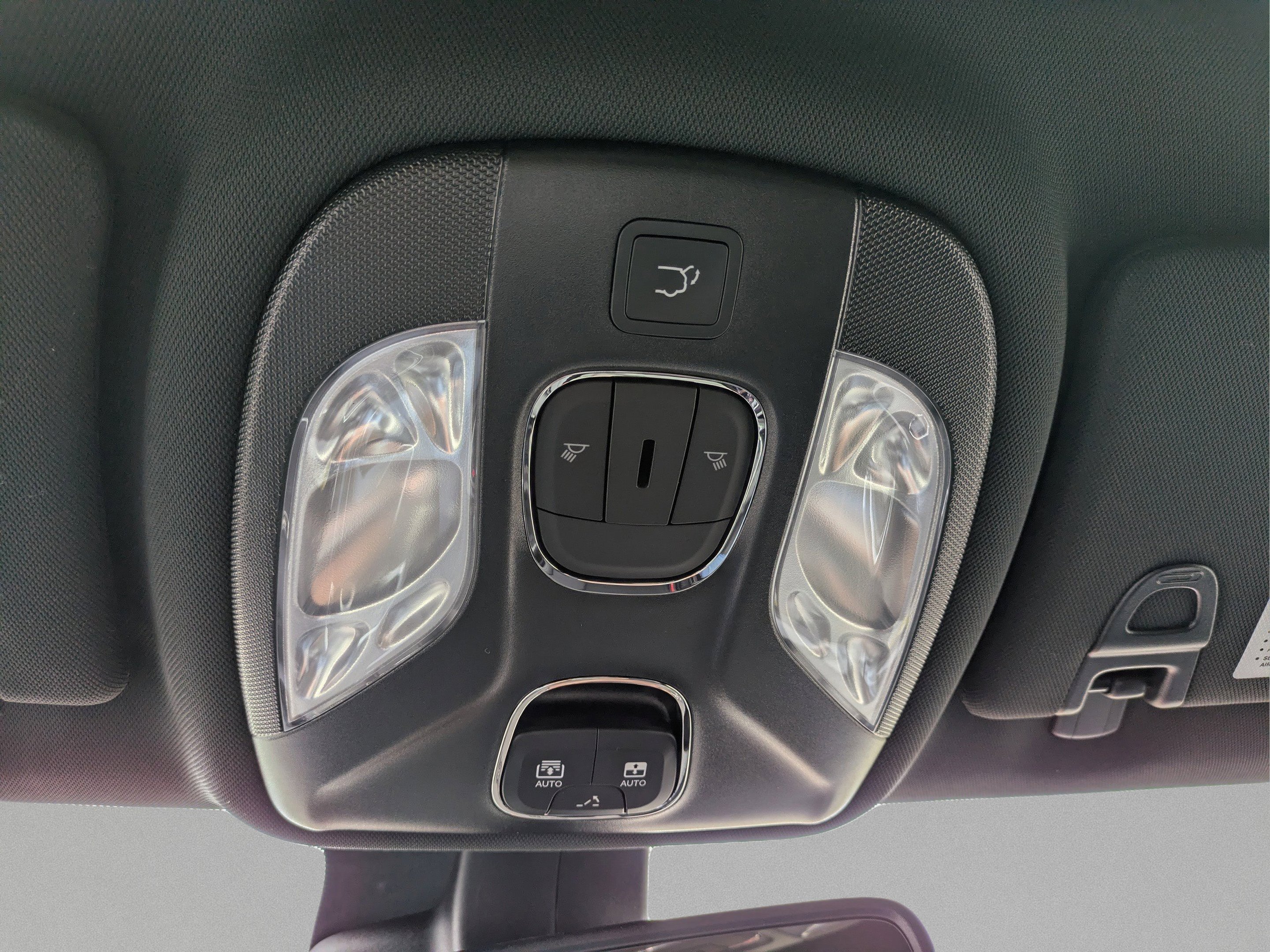 New 2026 Joose (DISC) Jeep Latitude Altitude image 25