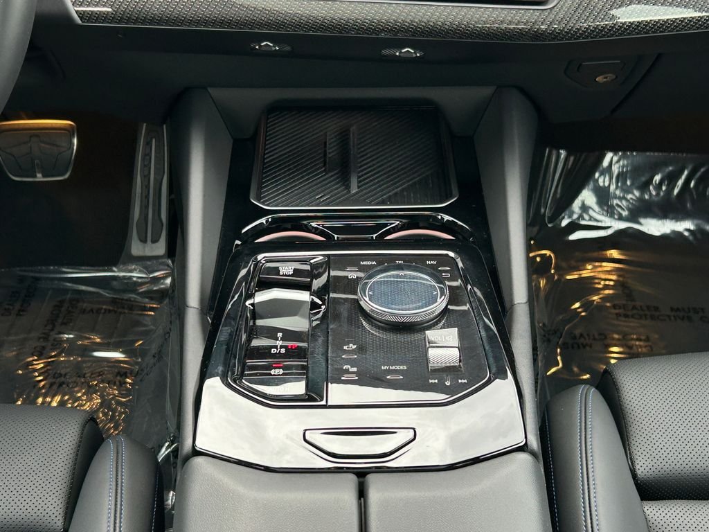 Used 2026 Brooklyn Grey Metallic BMW 550e xDrive image 27