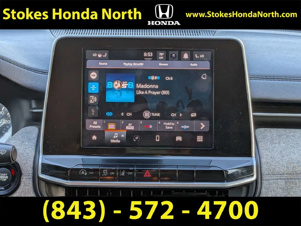 Used 2022 Black Jeep Latitude image 18