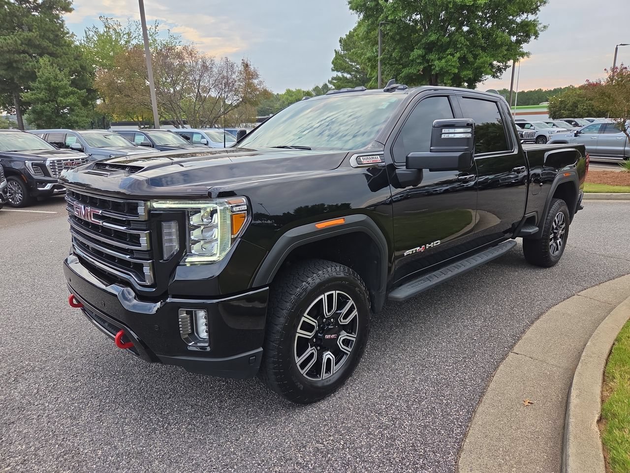 Used 2022 ONYX BLACK GMC AT4 image 4