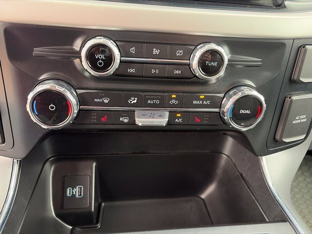 Used 2022 White Ford XL image 27