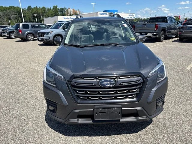 Used 2022 Gray Metallic Subaru Limited image 3
