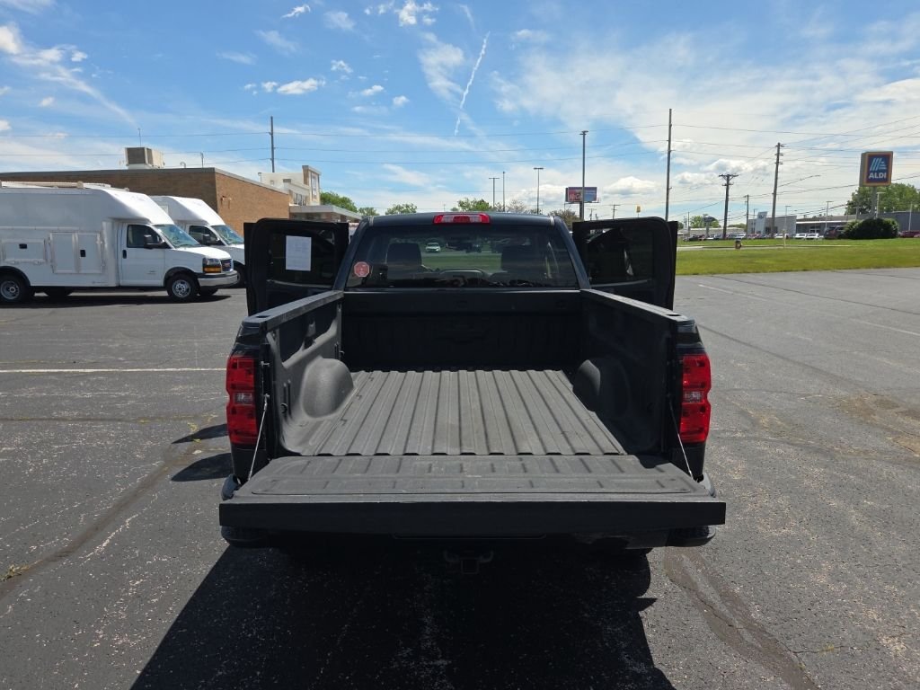Used 2019 Gray Chevrolet LT image 22
