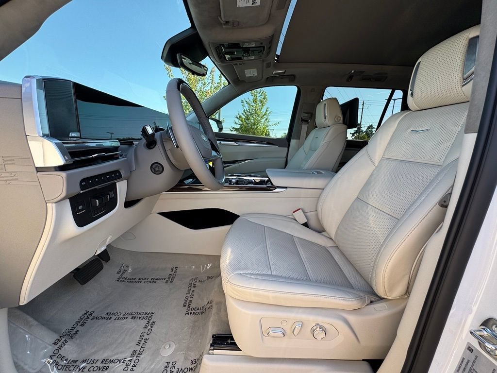 New 2026 Vibrant White Tricoat Cadillac Platinum Luxury image 25