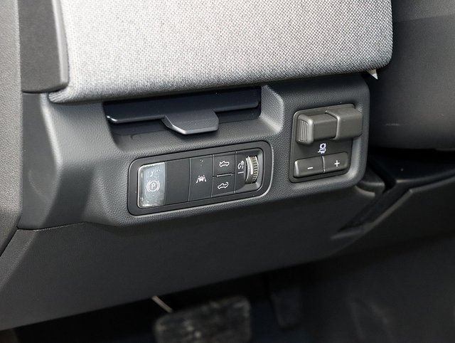 2026 GMC Sierra EV Elevation - Photo 28