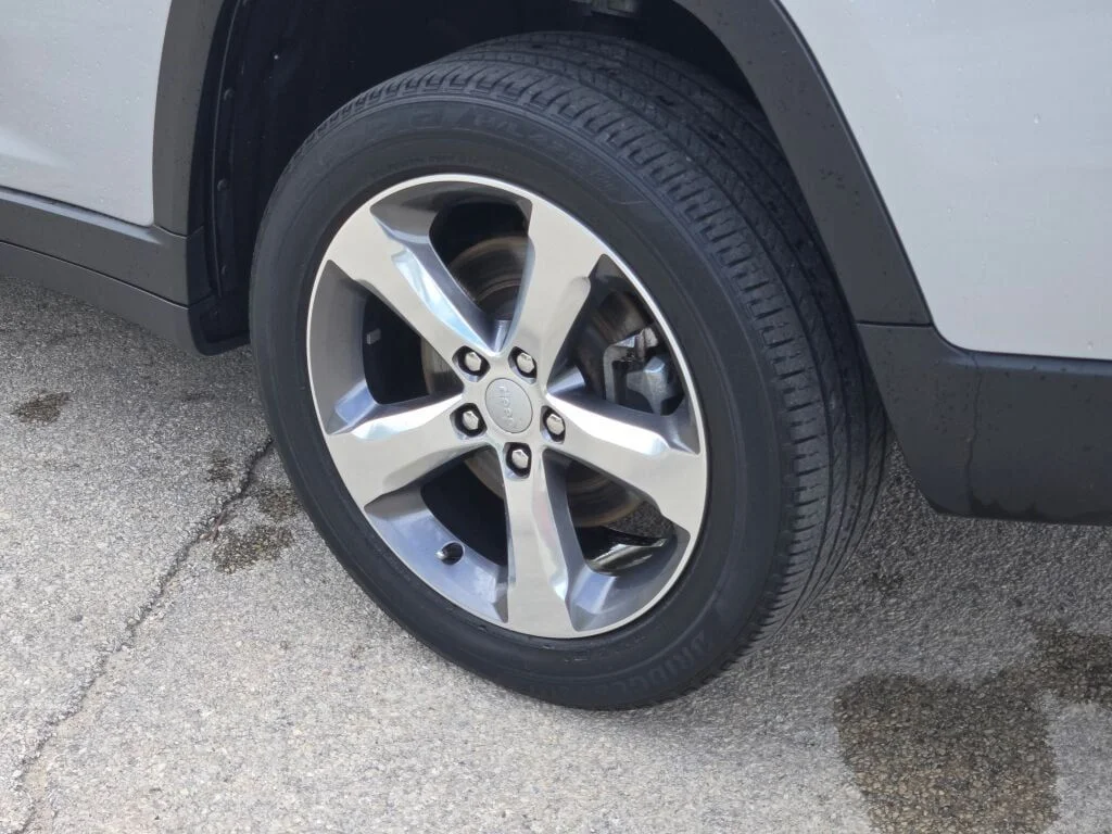 Used 2021 Silver Jeep Limited image 16
