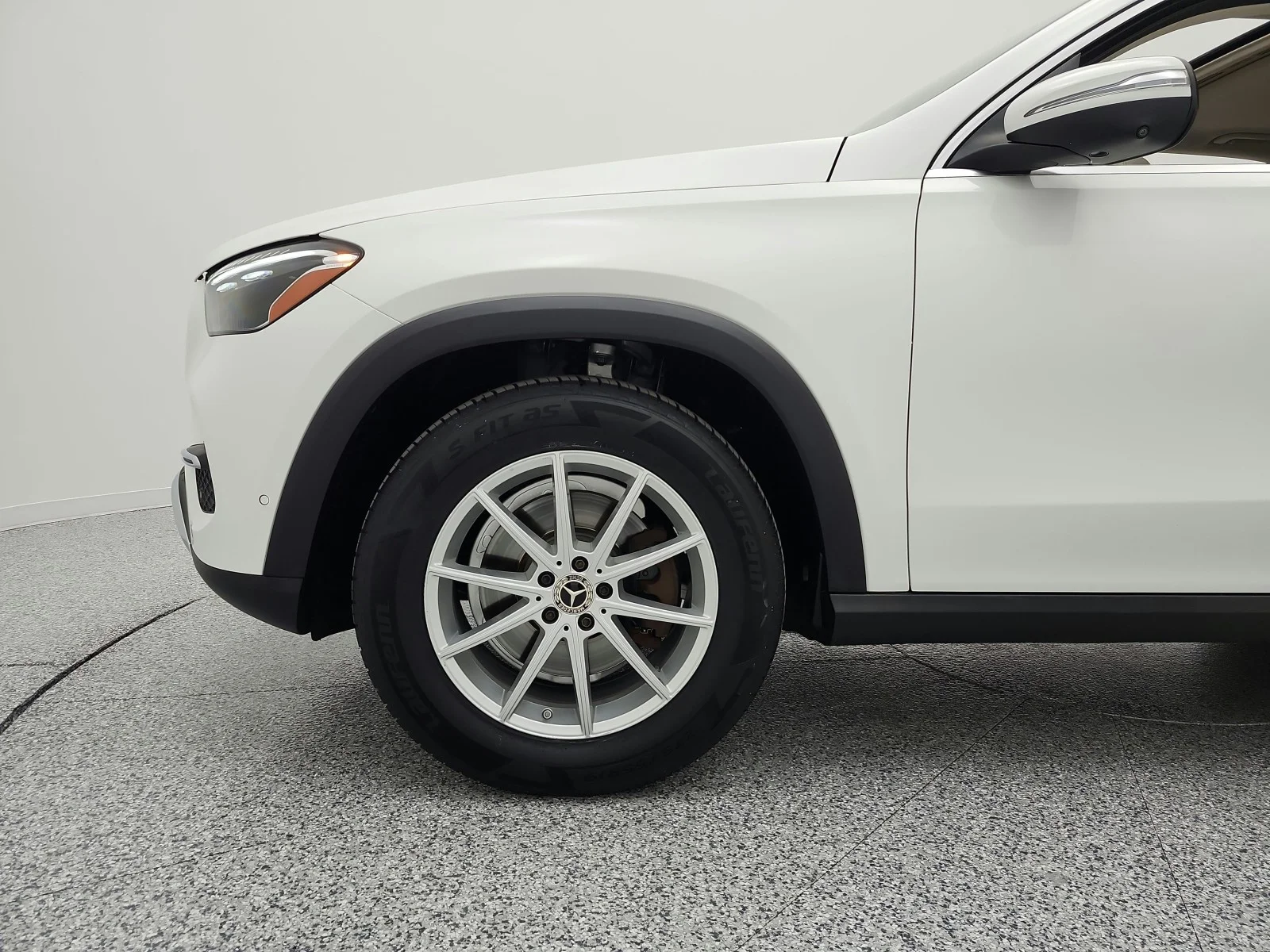 Used 2024 Polar White Mercedes-Benz GLE 350 4MATIC® SUV image 24