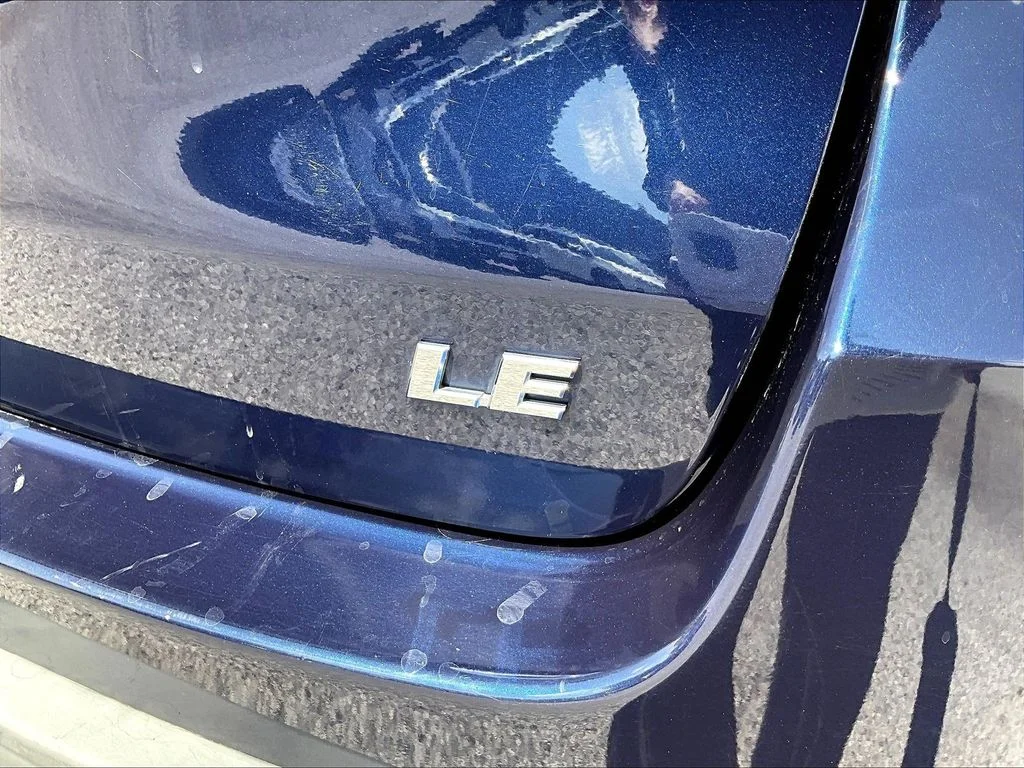 Used 2015 Blue Toyota LE image 26