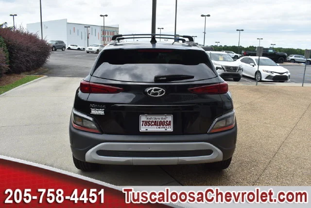 Used 2022 Black Hyundai SEL image 9