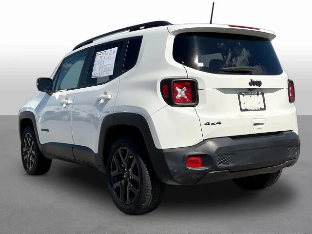 Used 2023 White Jeep Altitude image 5