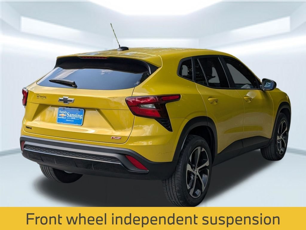 Used 2024 Yellow Chevrolet 1RS image 6